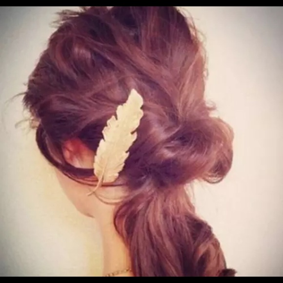 Jewelry - Picture 3 of 8